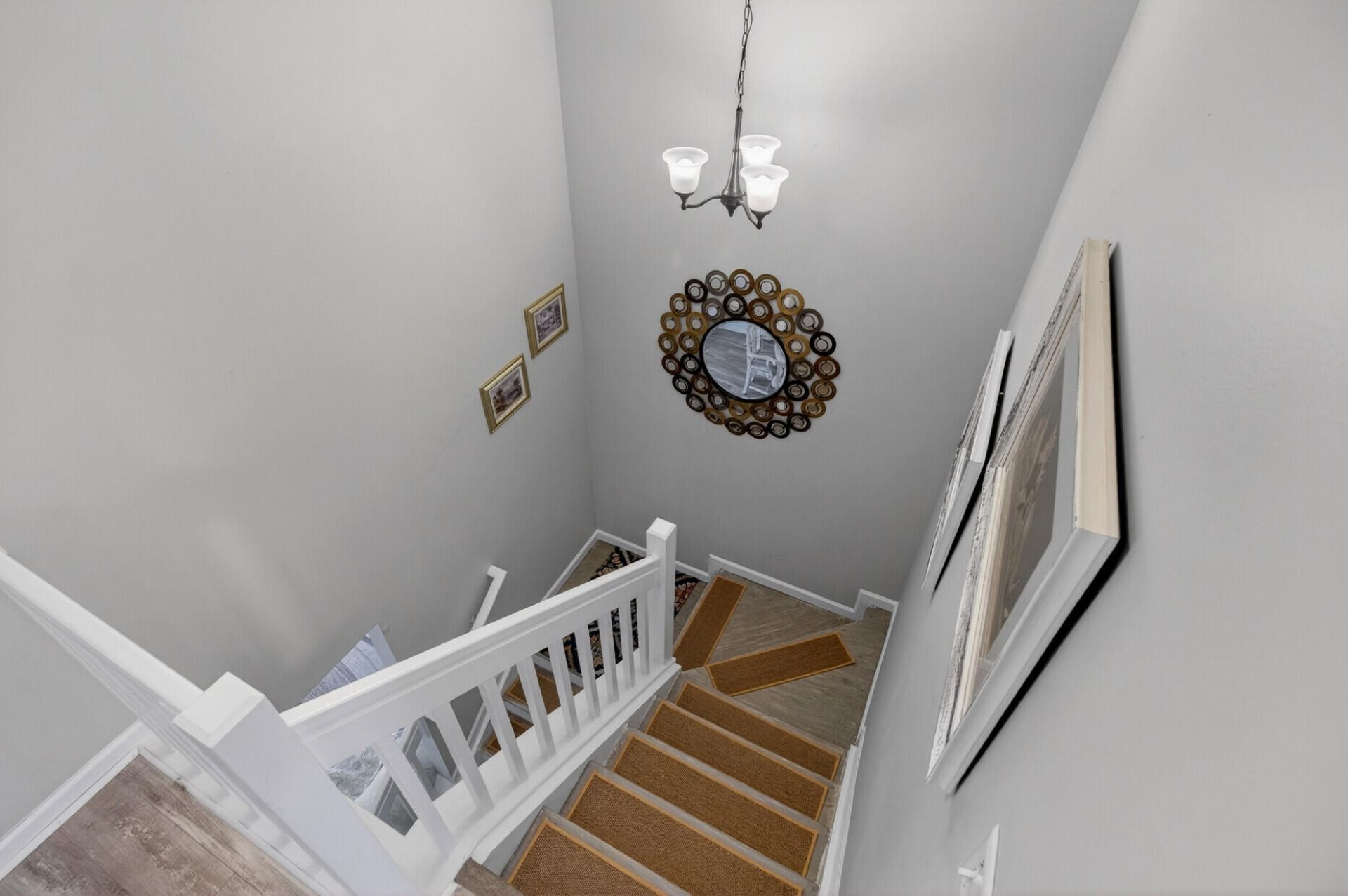 131 Hornby Circle Photo 20