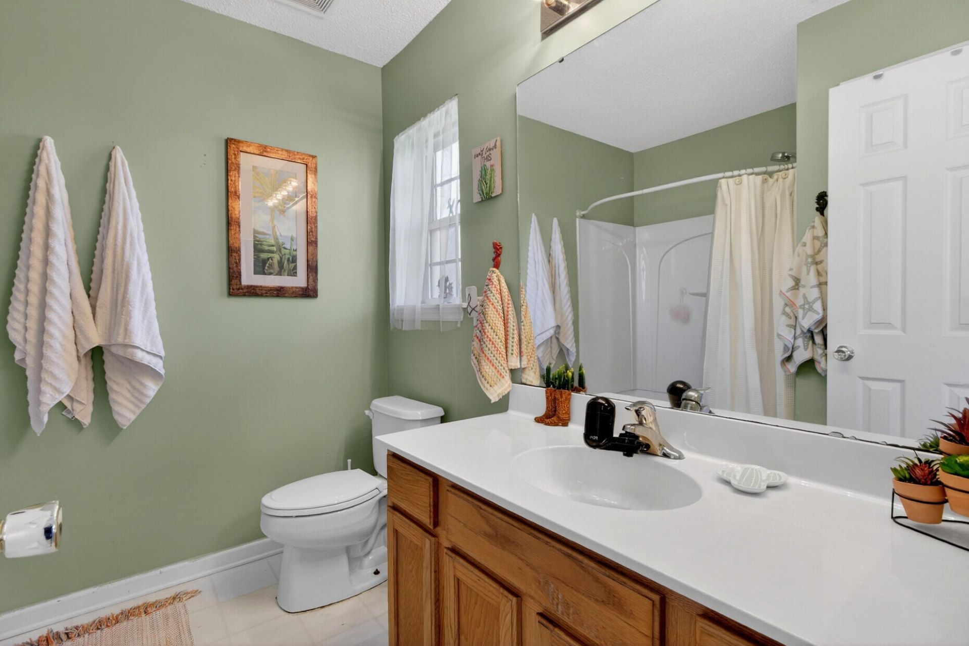 131 Hornby Circle Photo 24