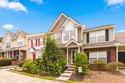 131 Hornby Circle photo 4