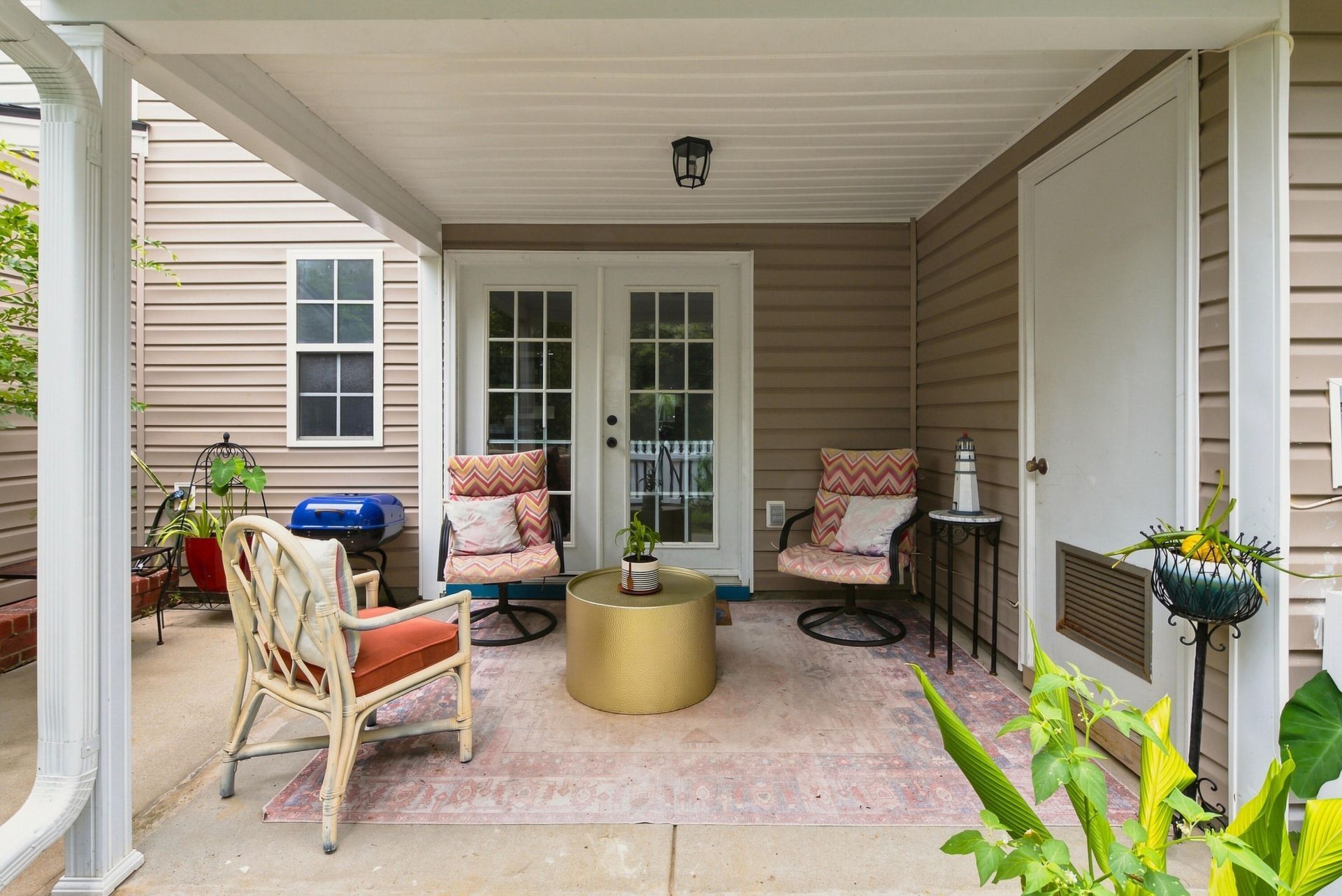 131 Hornby Circle Photo 33