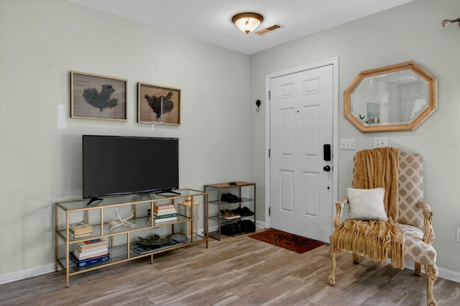 131 Hornby Circle Photo 6