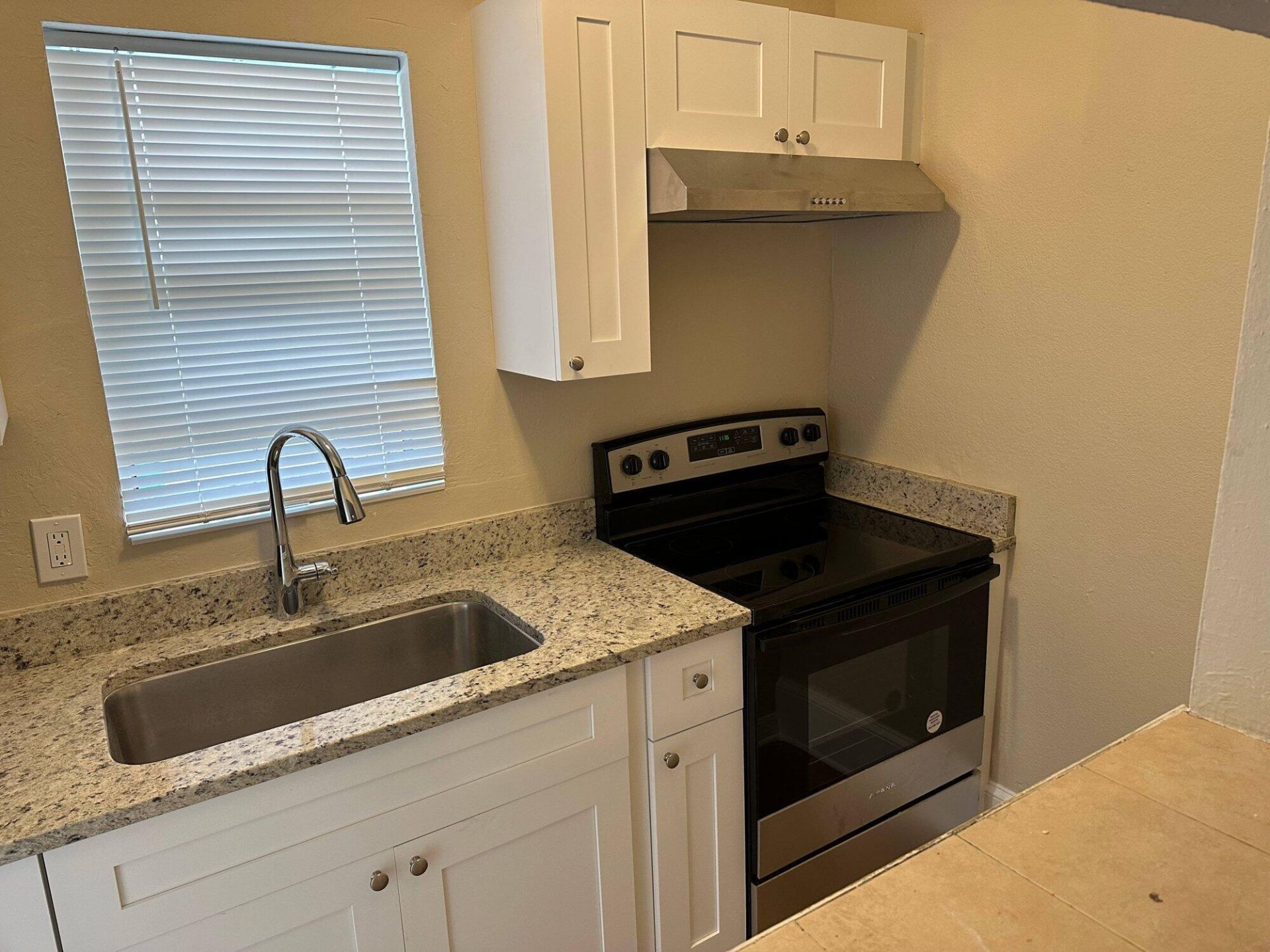 1275 NW 27th Avenue, Unit 1-2, Fort Lauderdale, FL 33311 Photo