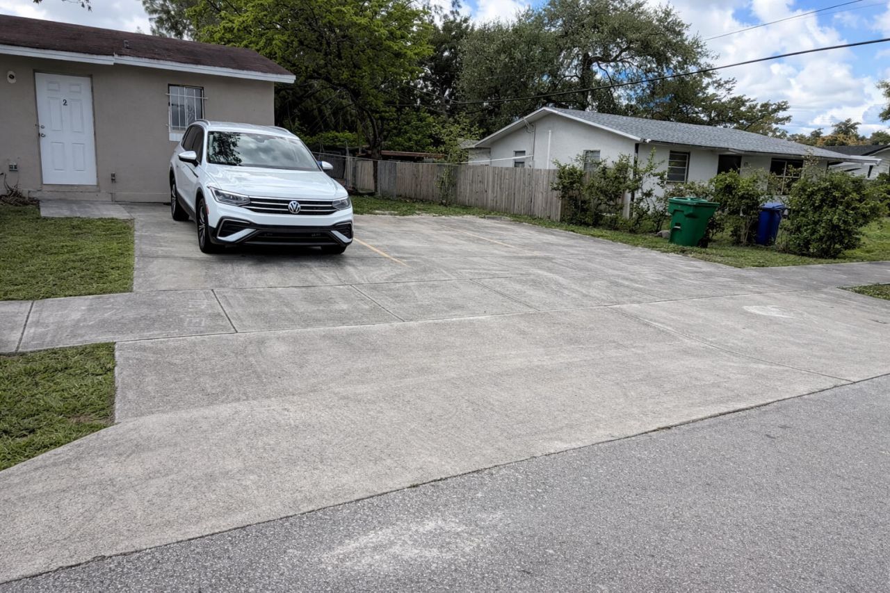 1275 NW 27th Avenue, Unit 1-2, Fort Lauderdale, FL 33311 Photo