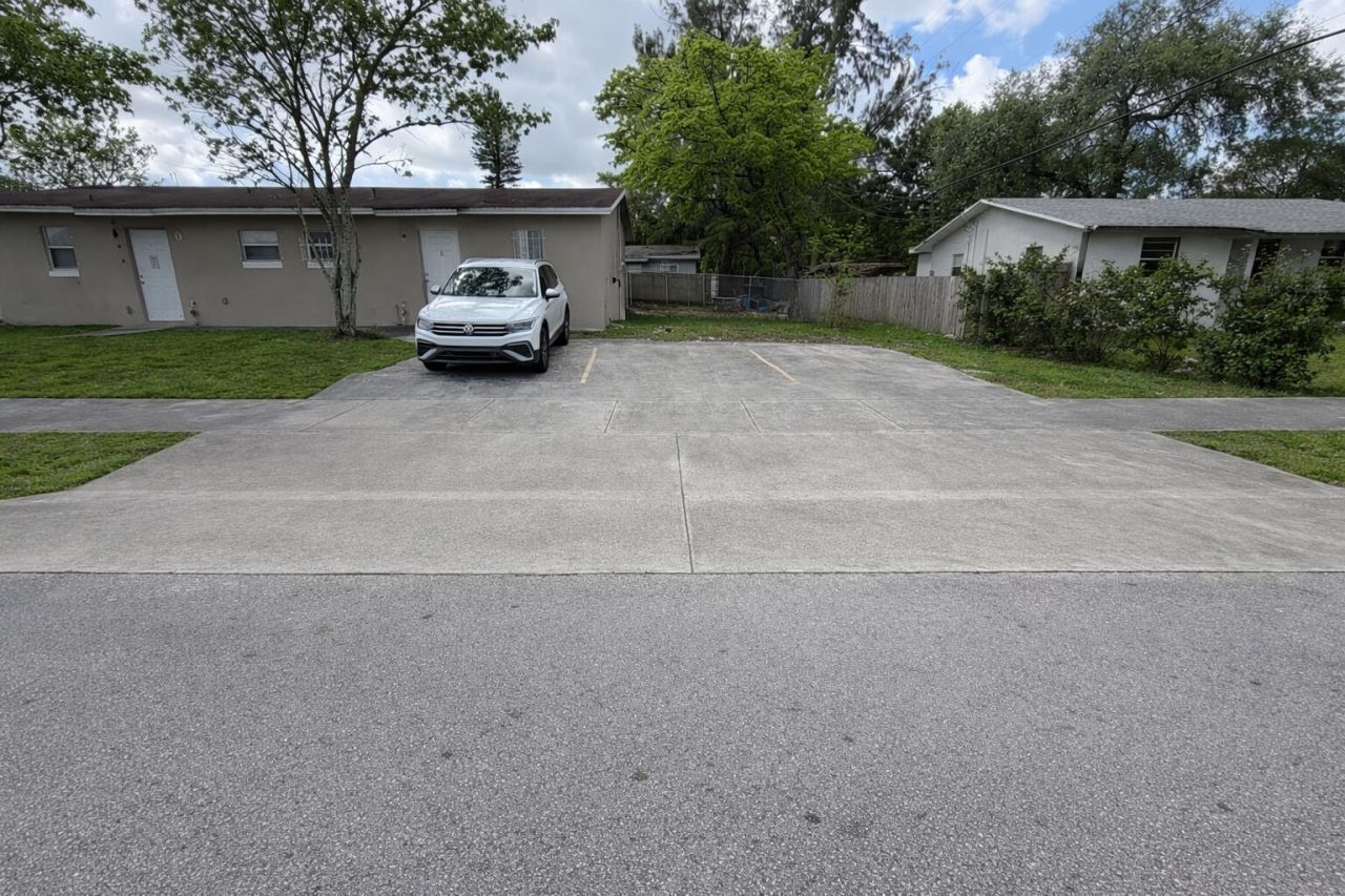 1275 NW 27th Avenue, Unit 1-2, Fort Lauderdale, FL 33311 Photo