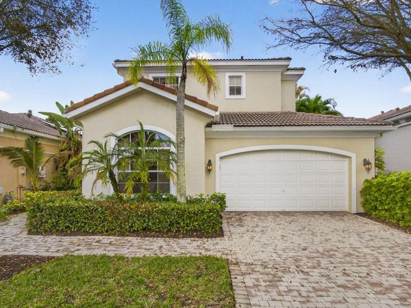 207 Andalusia Drive, Palm Beach Gardens, FL 33418