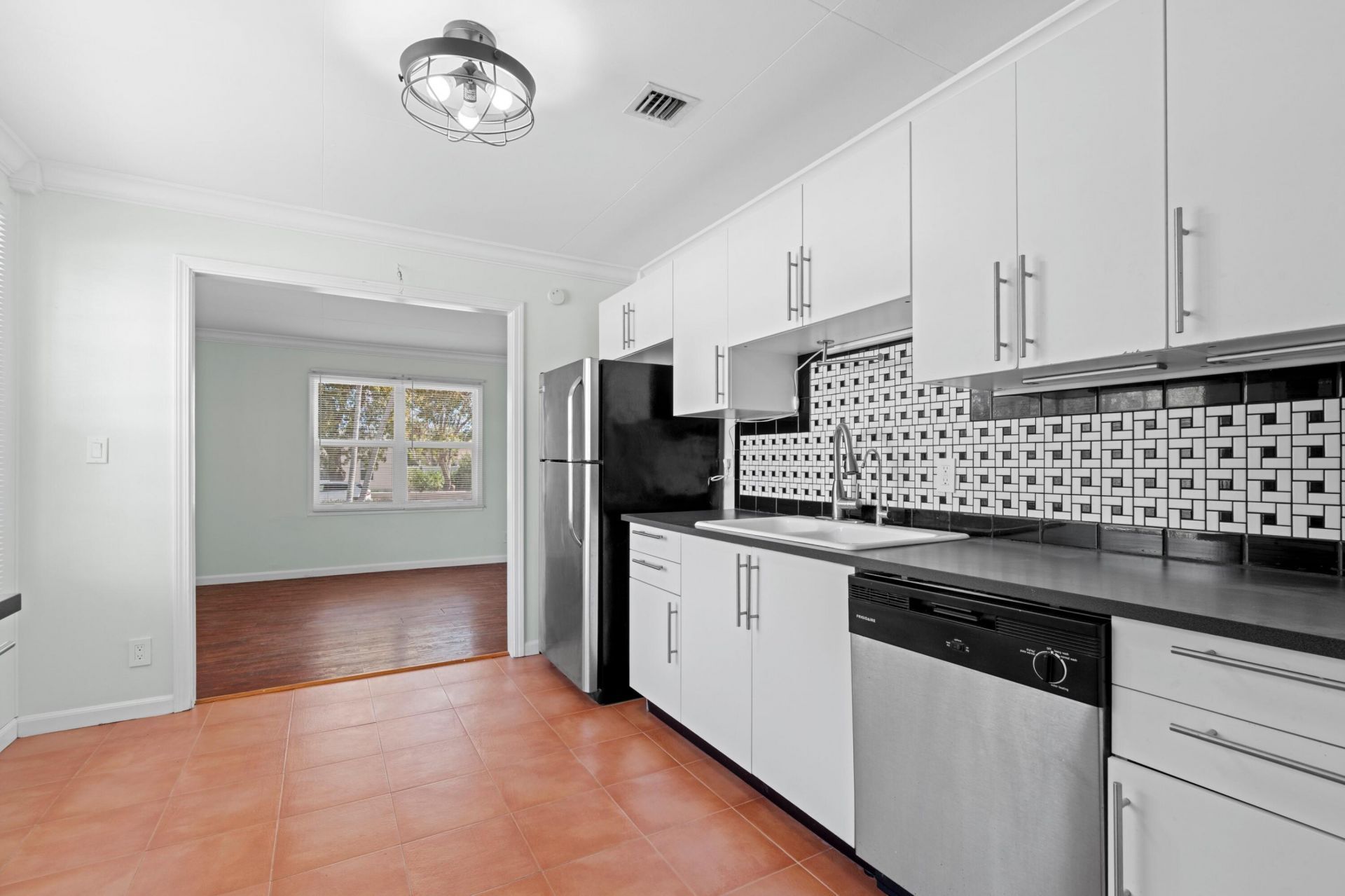 5901 Garden Avenue, West Palm Beach, FL 33405 Photo