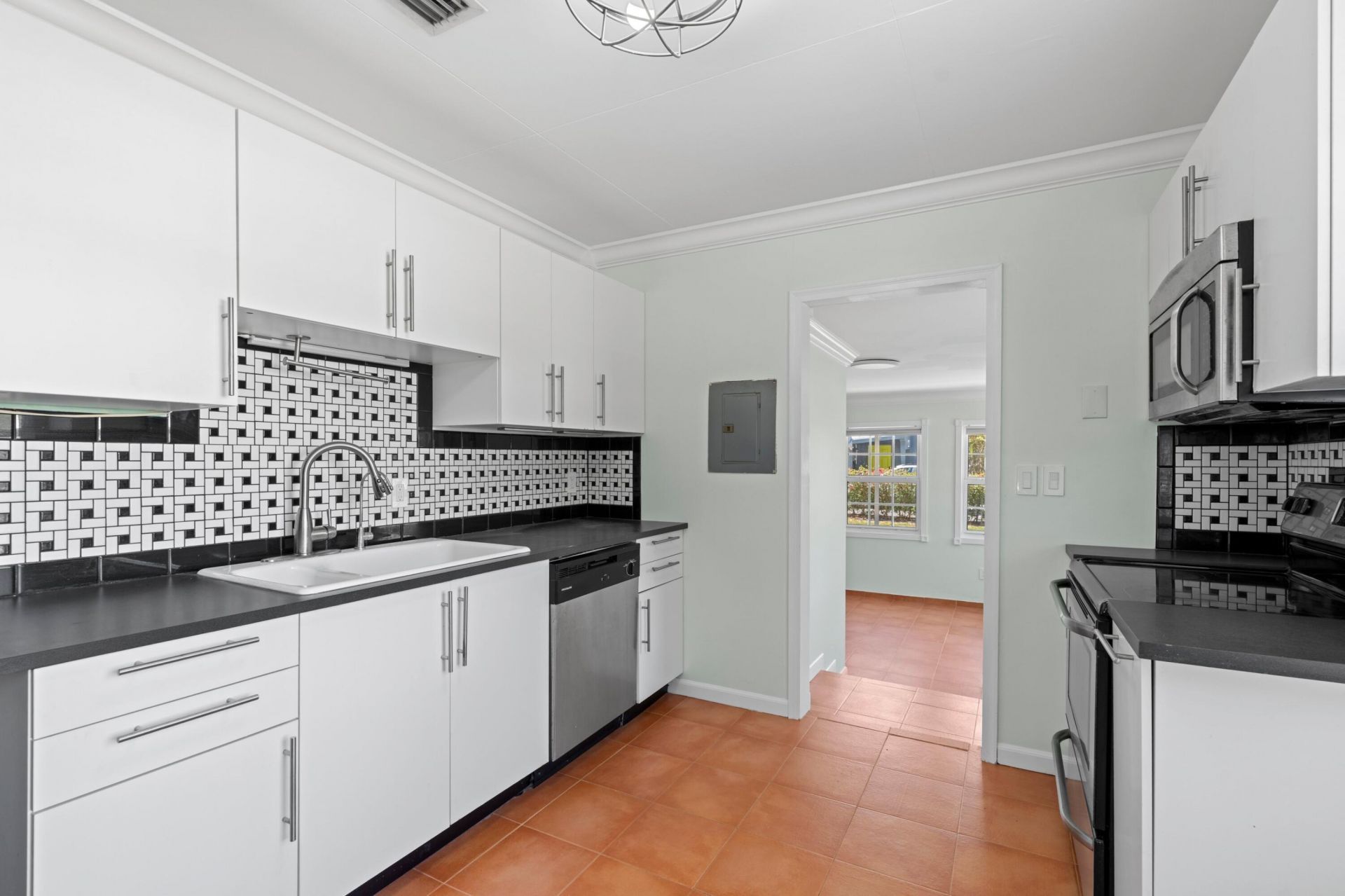 5901 Garden Avenue, West Palm Beach, FL 33405 Photo