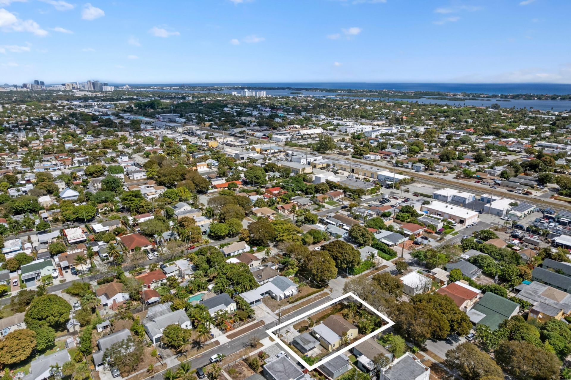 5901 Garden Avenue, West Palm Beach, FL 33405 Photo