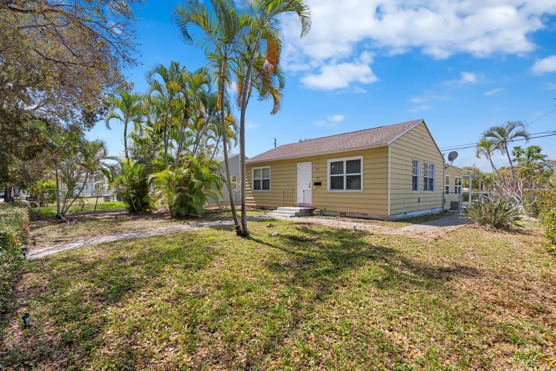 5901 Garden Avenue, West Palm Beach, FL 33405 Photo