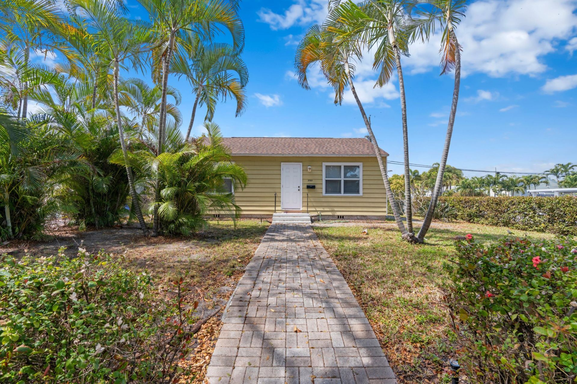 5901 Garden Avenue, West Palm Beach, FL 33405 Photo