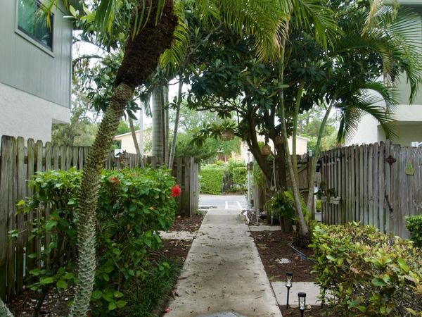 4320 Lilac Street, Unit 2c, Palm Beach Gardens, FL 33410