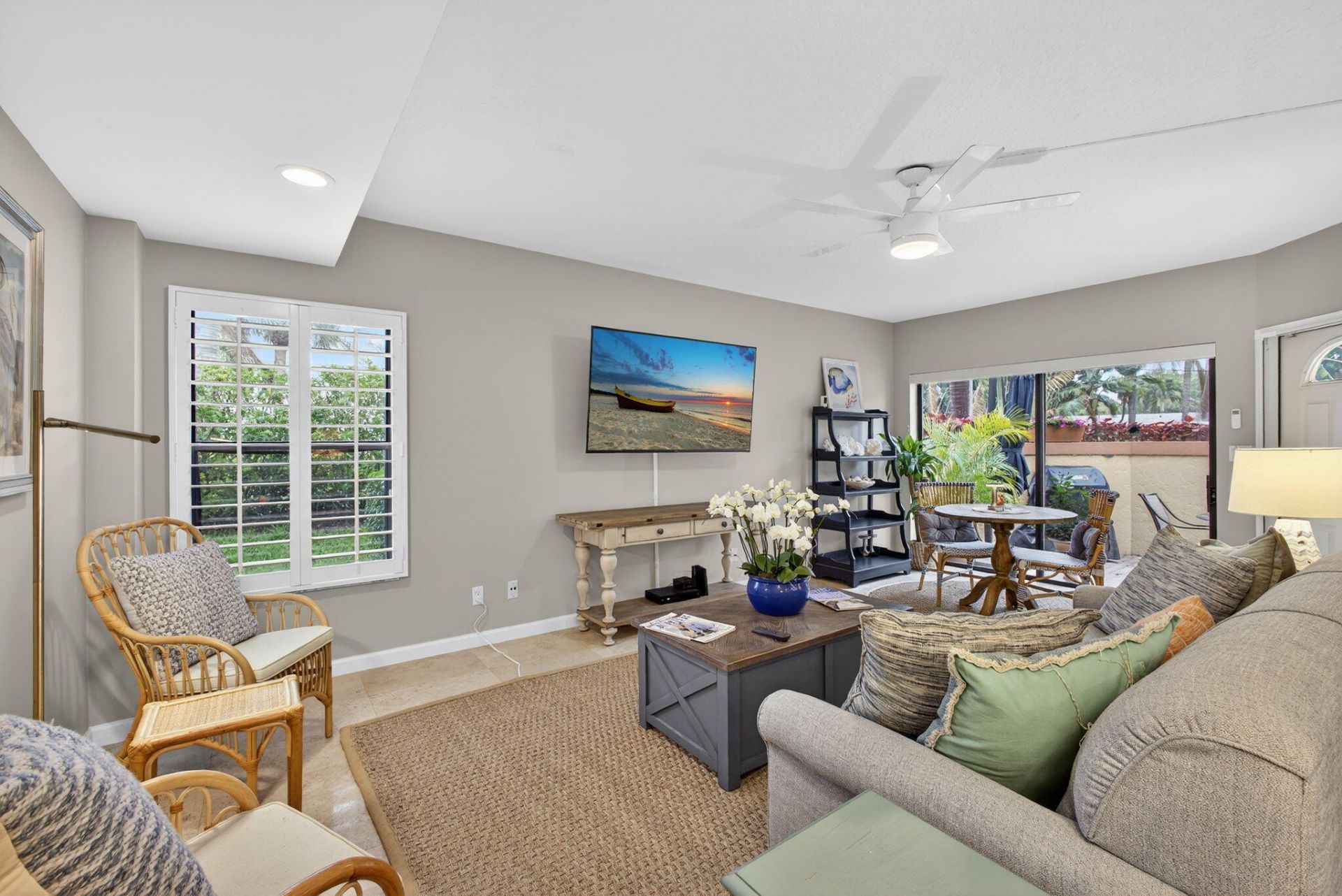 44 Uno Lago Drive, North Palm Beach, FL 33408 Photo