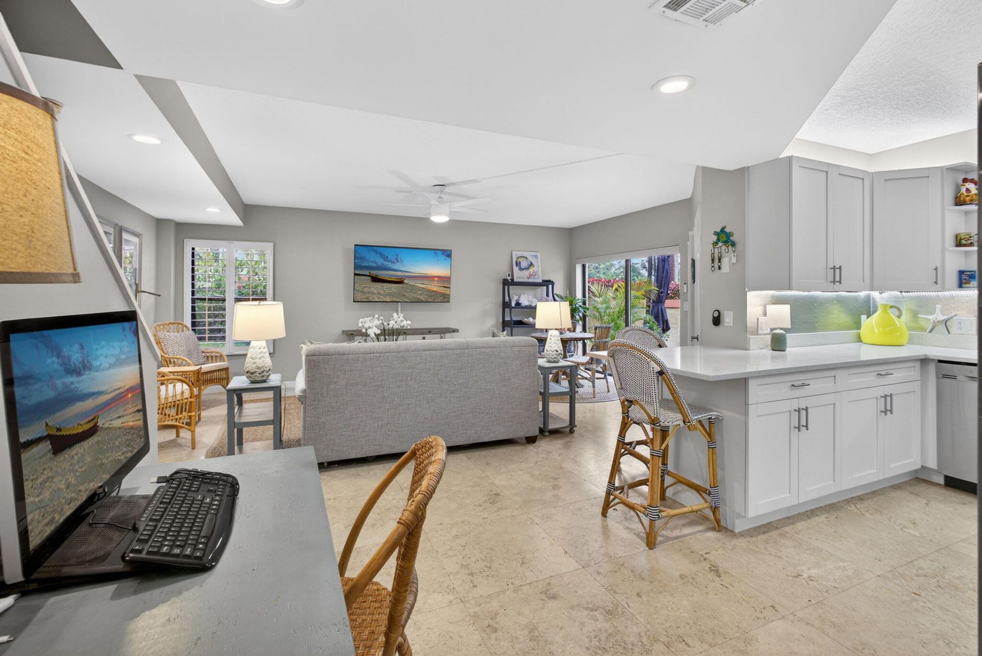 44 Uno Lago Drive, North Palm Beach, FL 33408 Photo