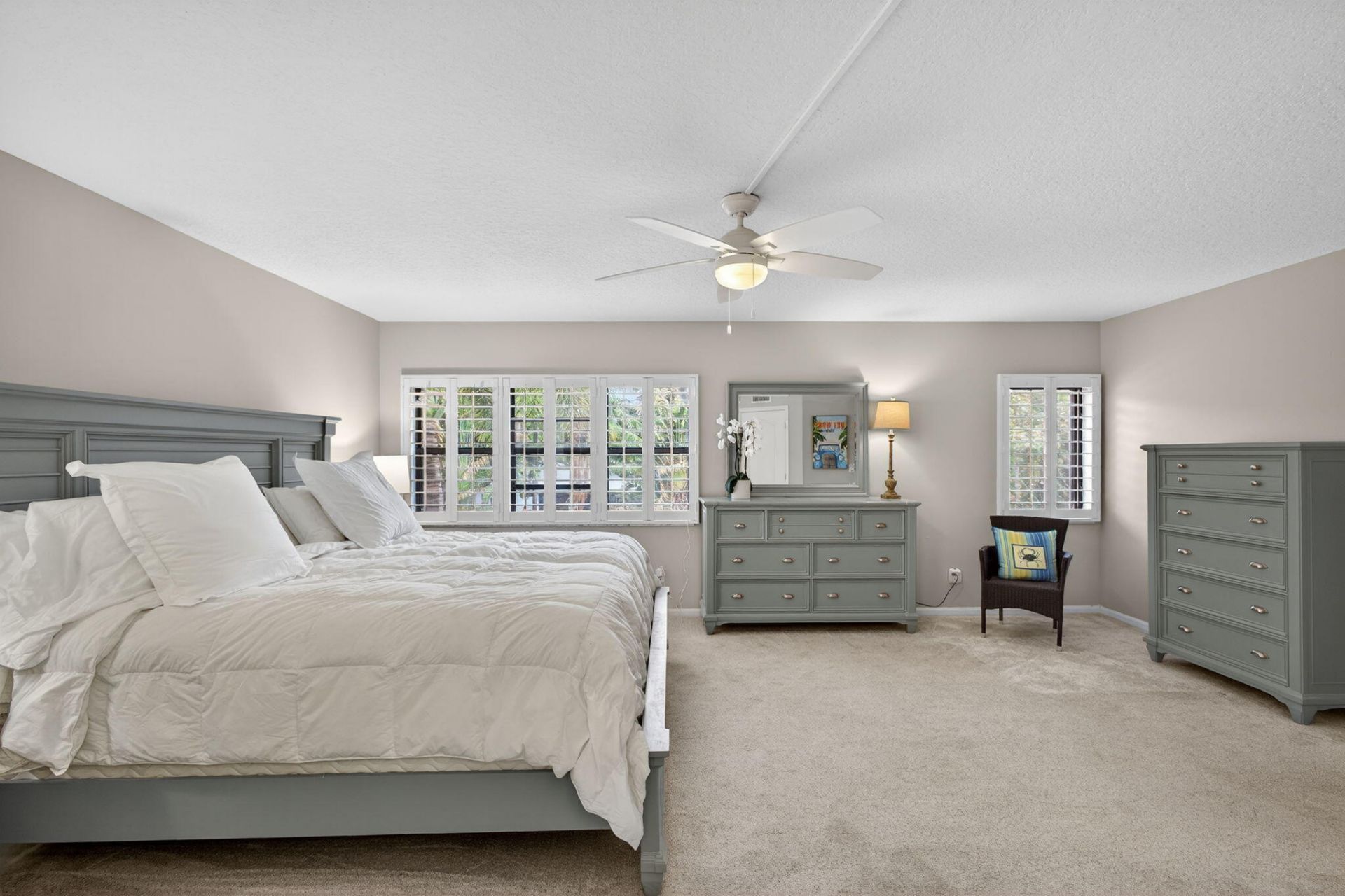 44 Uno Lago Drive, North Palm Beach, FL 33408 Photo