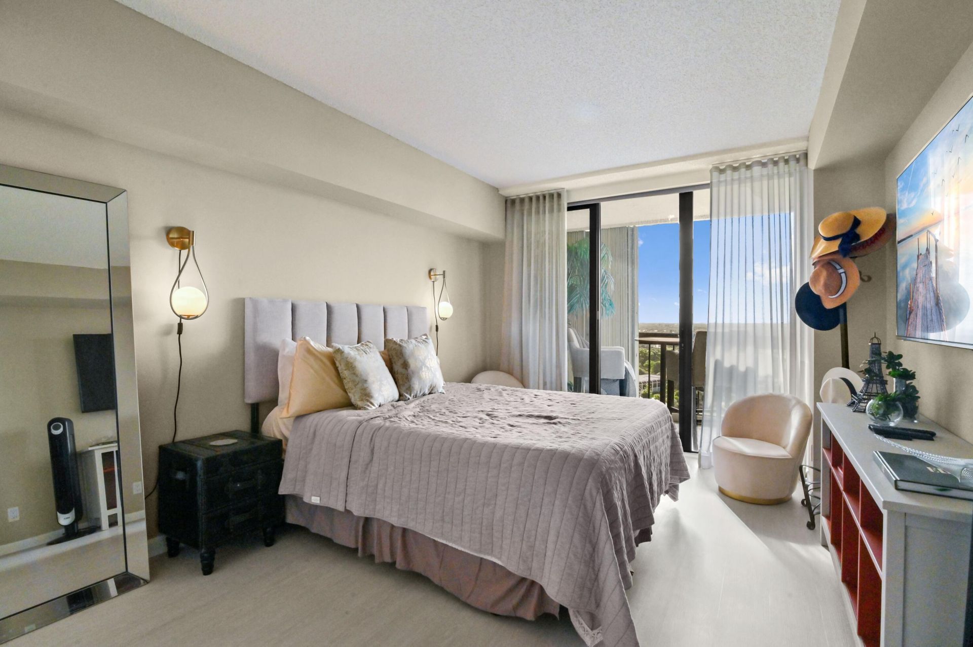 1900 Consulate Place, Unit 1205, West Palm Beach, FL 33401 Photo