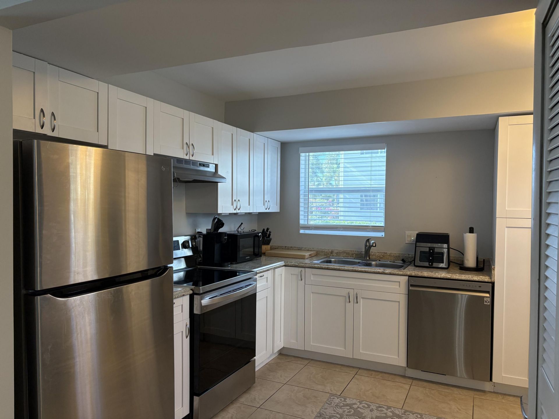 11 Colonial Club Drive, Unit 105, Boynton Beach, FL 33435 Photo