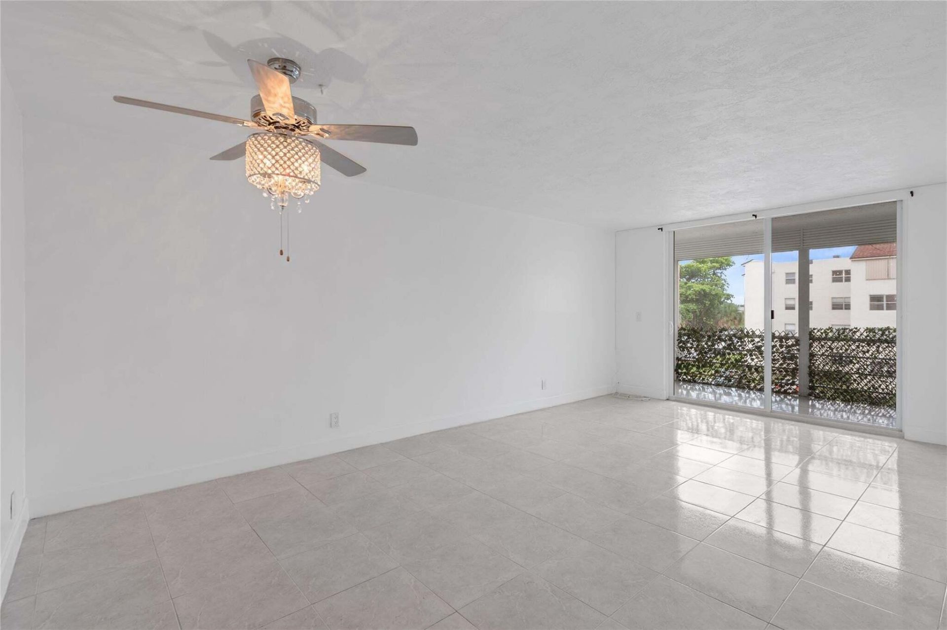 2841 Somerset Drive, Unit 311, Lauderdale Lakes, FL 33311 Photo