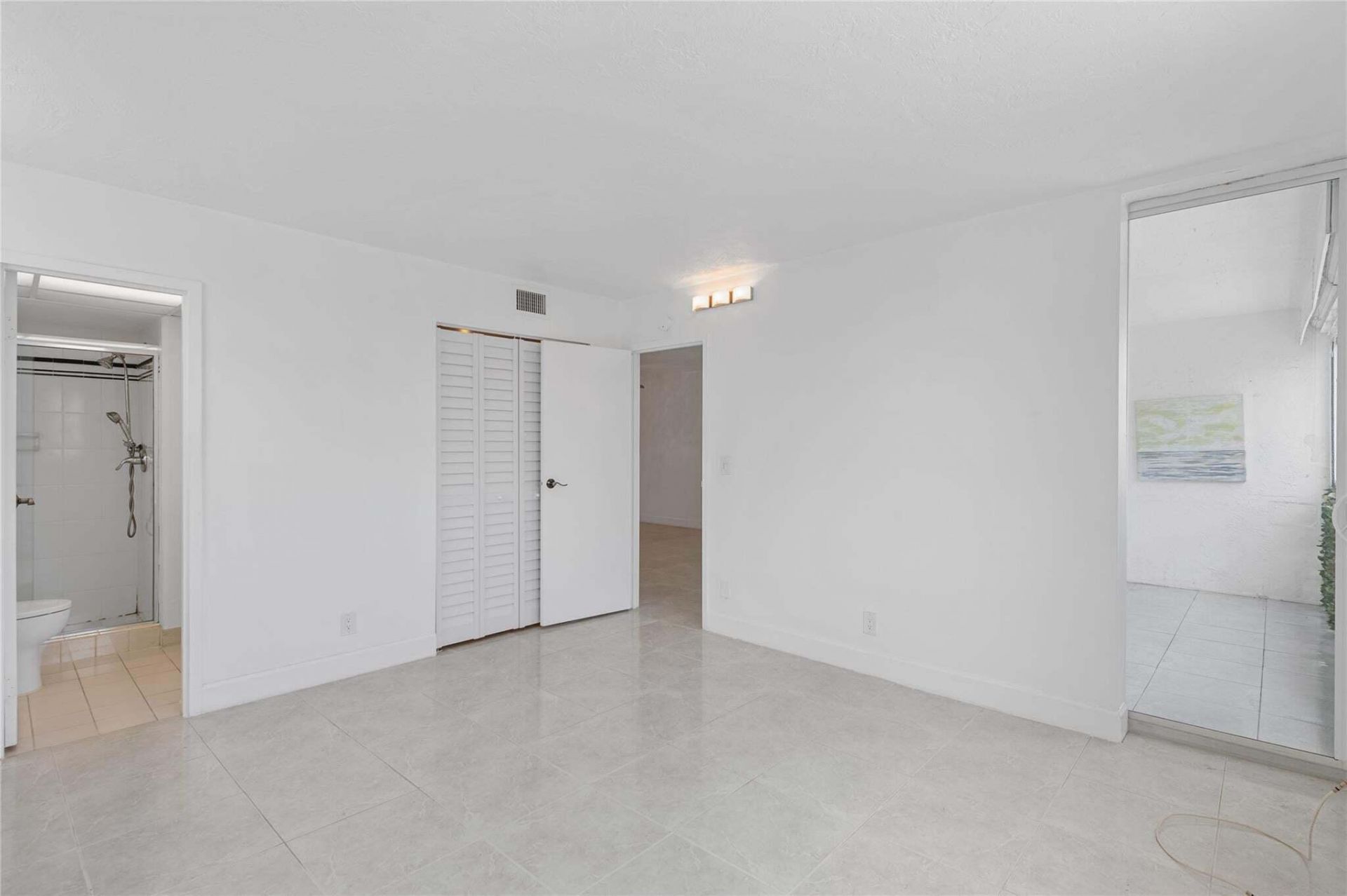 2841 Somerset Drive, Unit 311, Lauderdale Lakes, FL 33311 Photo