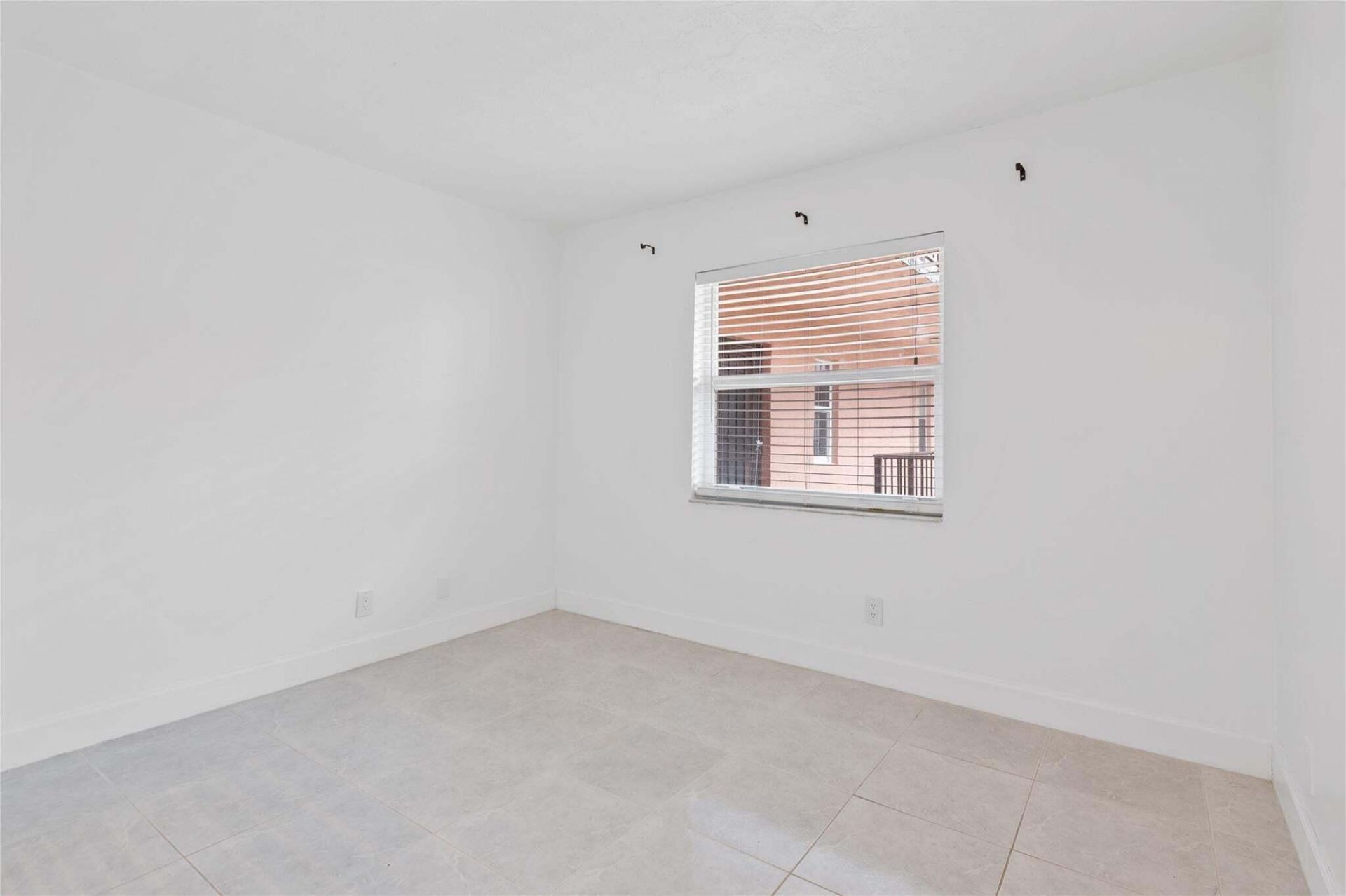 2841 Somerset Drive, Unit 311, Lauderdale Lakes, FL 33311 Photo