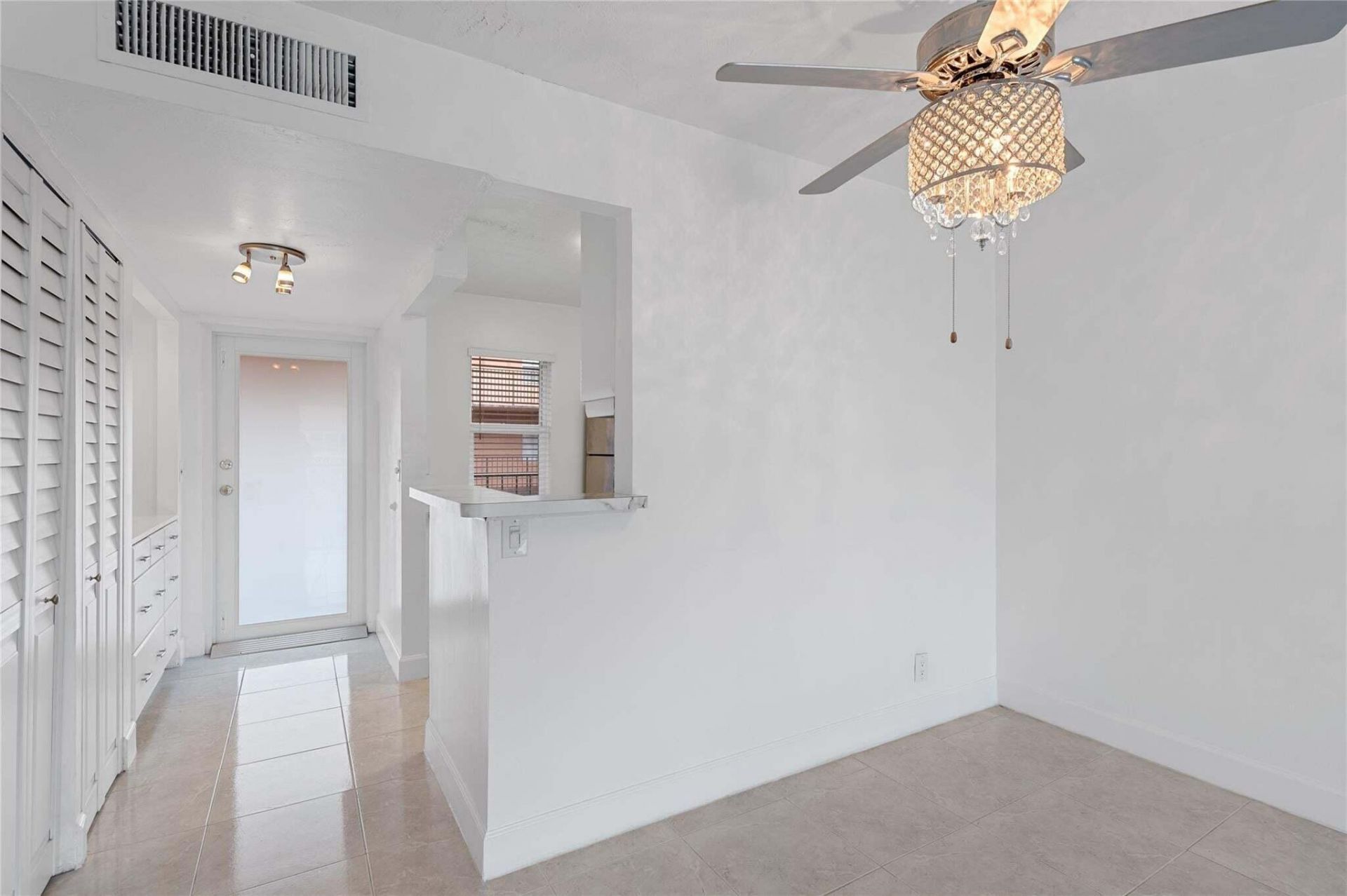 2841 Somerset Drive, Unit 311, Lauderdale Lakes, FL 33311 Photo