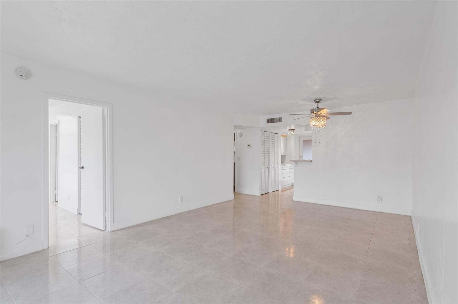 2841 Somerset Drive, Unit 311, Lauderdale Lakes, FL 33311 Photo