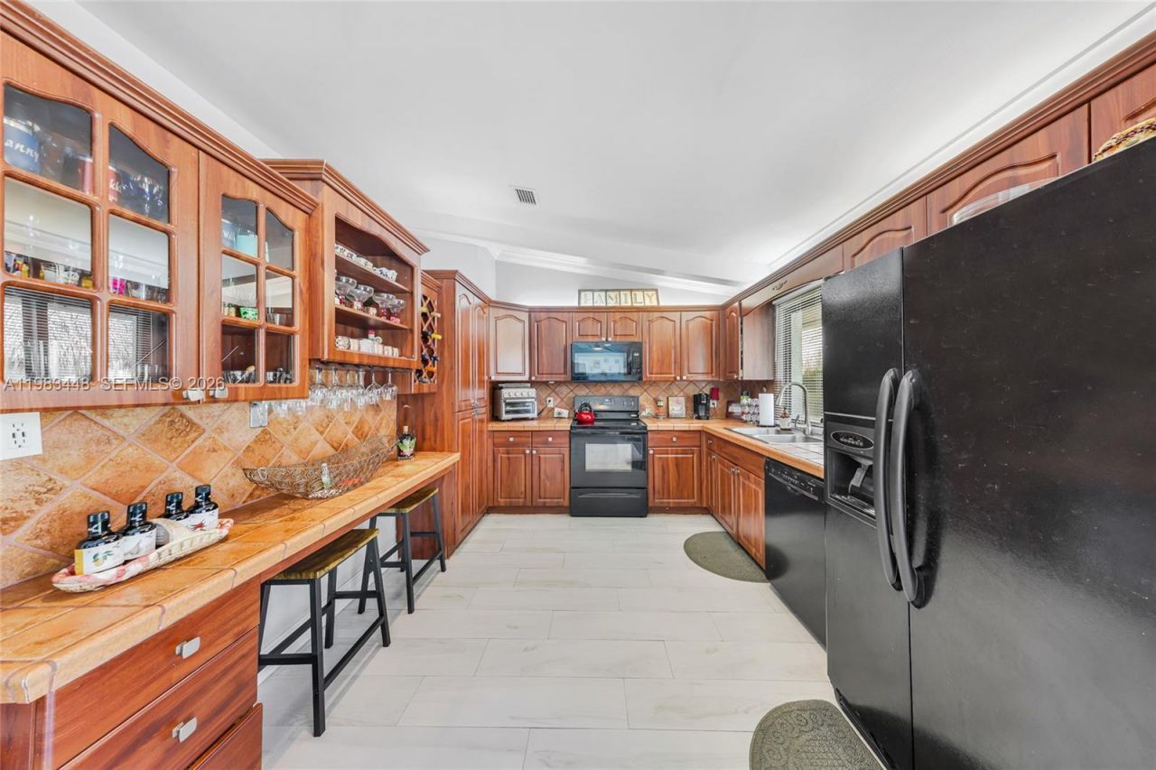 13951 SW 109th St , Miami, FL 33186 Photo