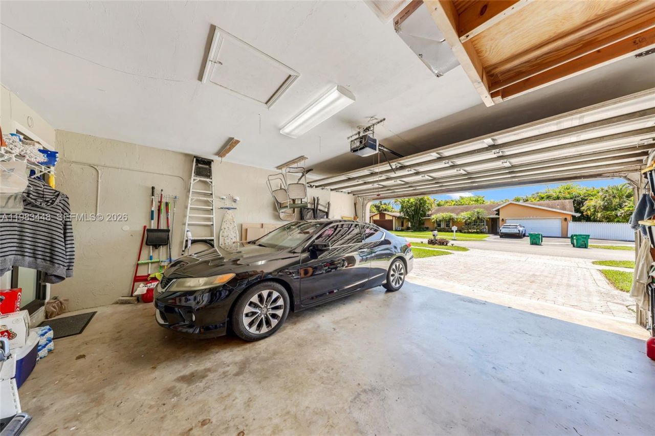 13951 SW 109th St , Miami, FL 33186 Photo