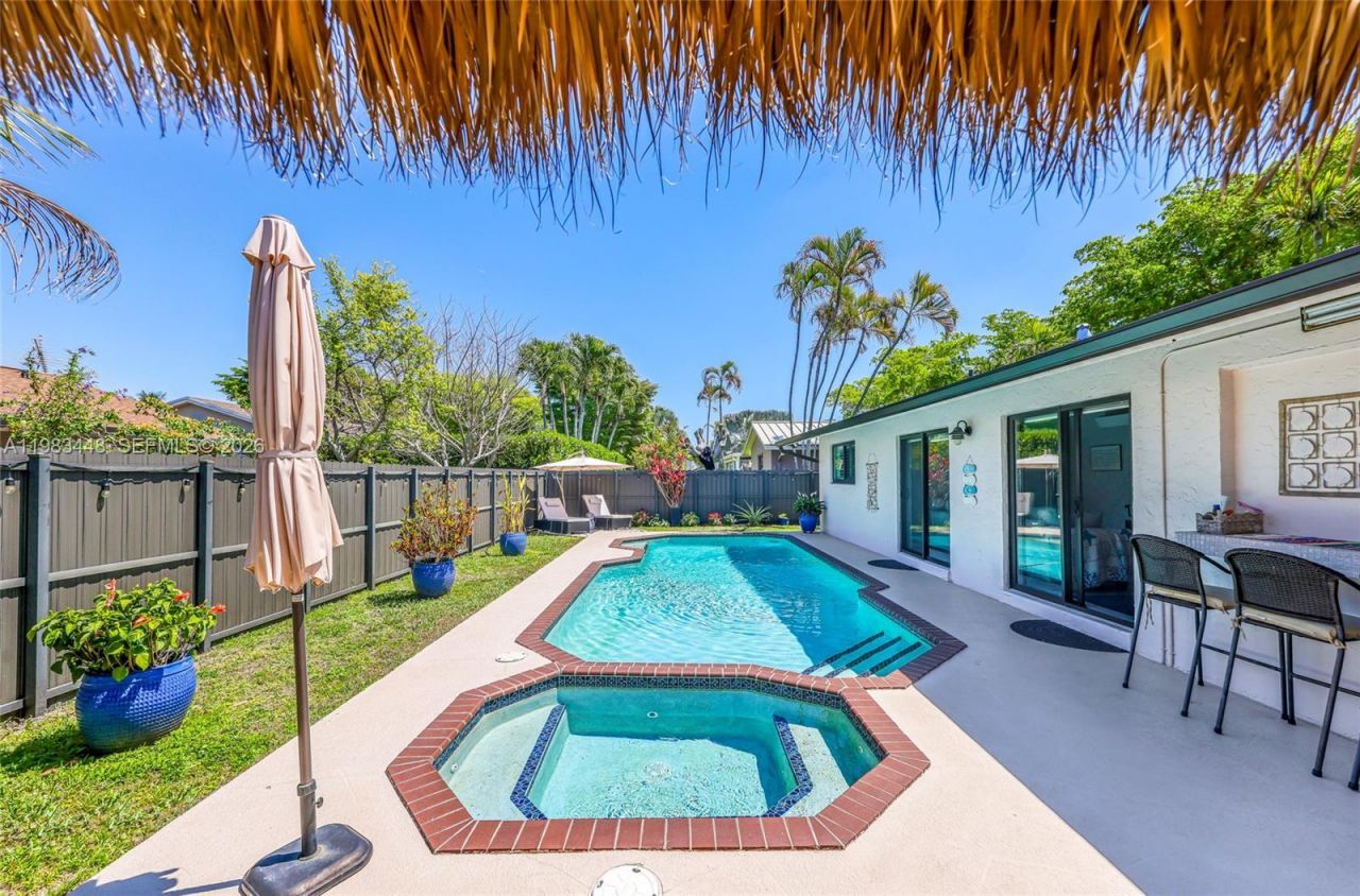 13951 SW 109th St , Miami, FL 33186 Photo