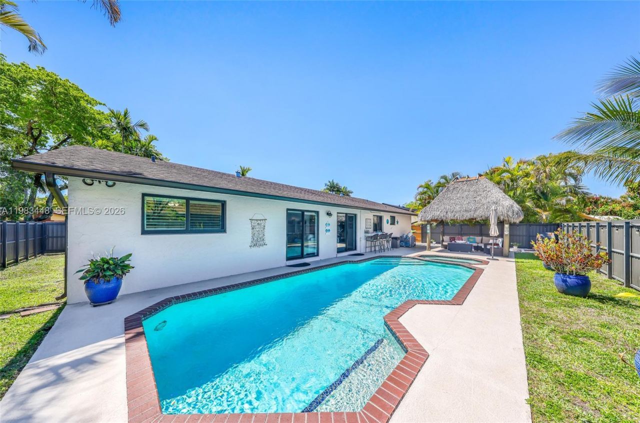 13951 SW 109th St , Miami, FL 33186 Photo