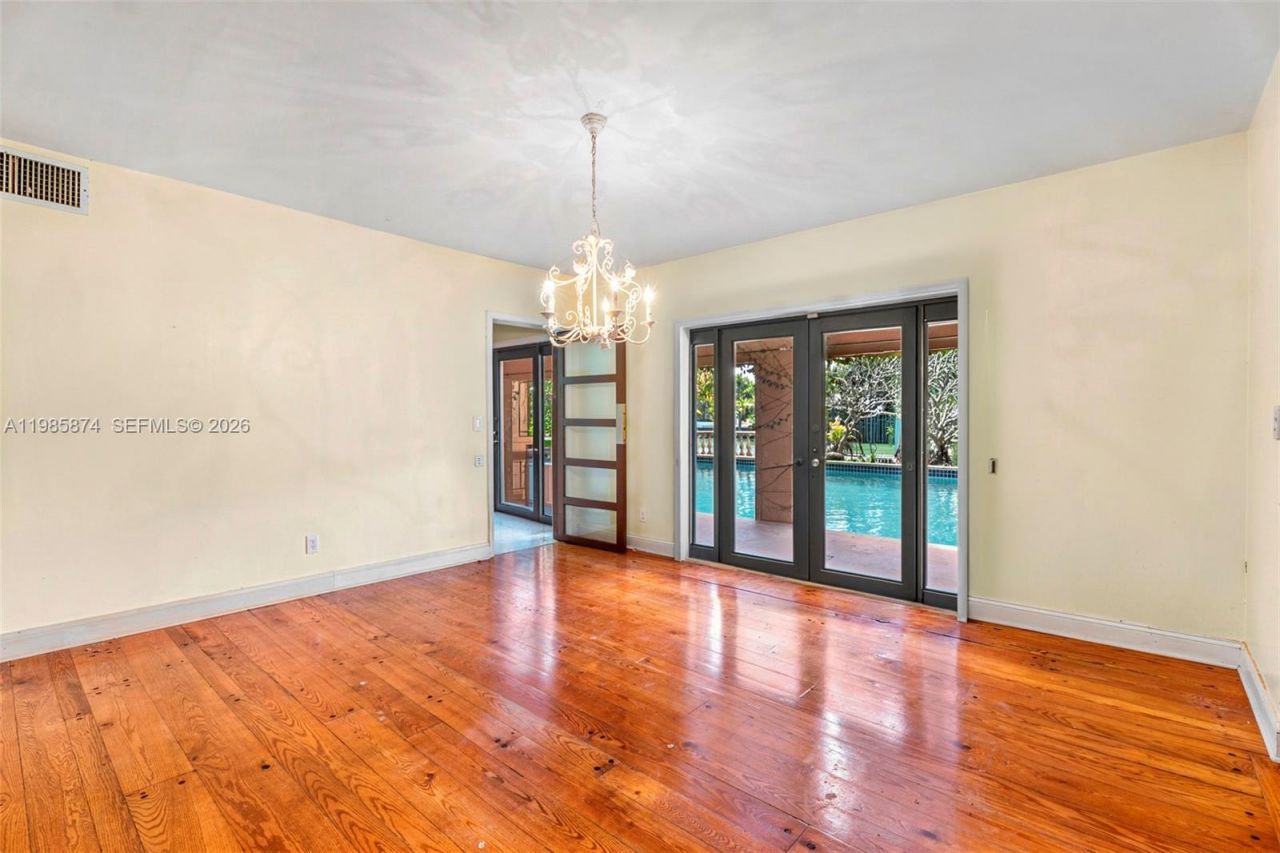 3310 Garden Ave , Miami Beach, FL 33140 Photo