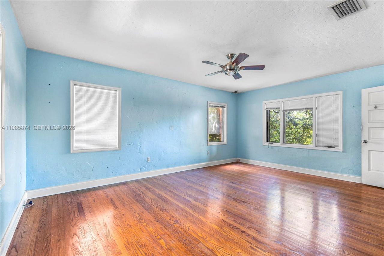 3310 Garden Ave , Miami Beach, FL 33140 Photo