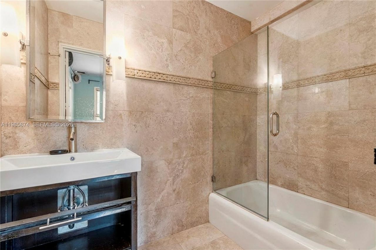 3310 Garden Ave , Miami Beach, FL 33140 Photo