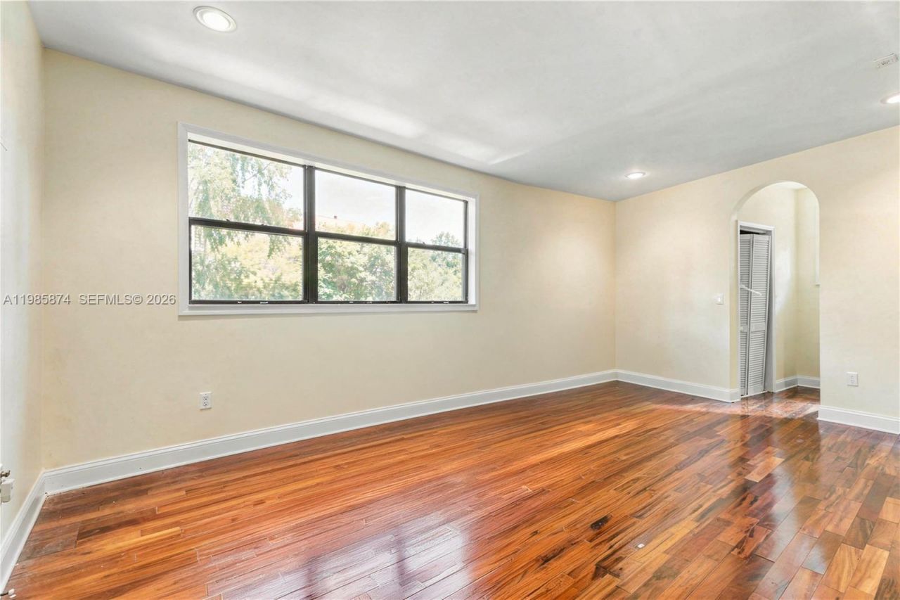 3310 Garden Ave , Miami Beach, FL 33140 Photo