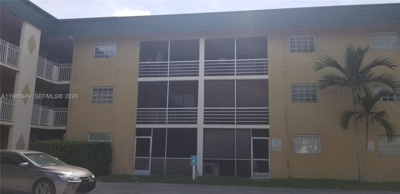 5500 SW 77th Ct, Unit 204, Miami, FL 33155 Photo