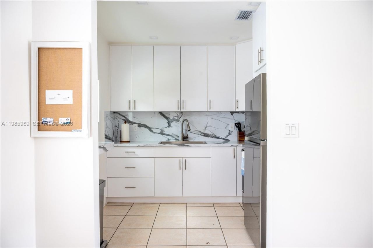 4821 SW 5th St , Miami, FL 33134 Photo