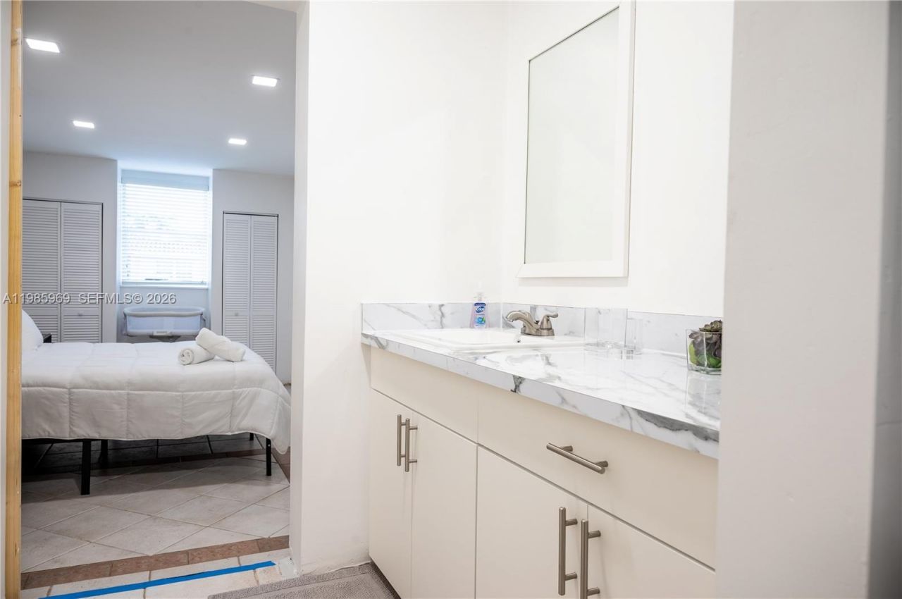 4821 SW 5th St , Miami, FL 33134 Photo