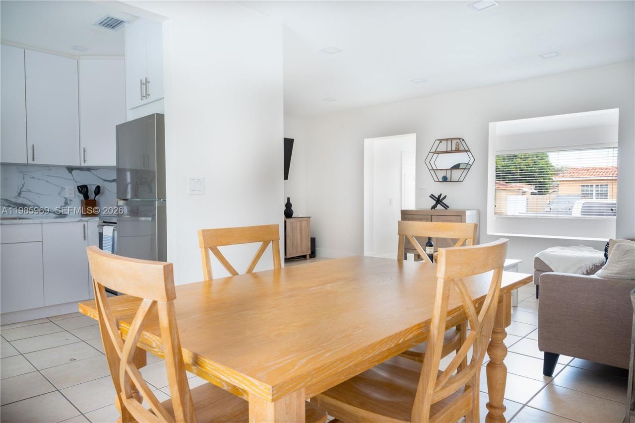 4821 SW 5th St , Miami, FL 33134 Photo