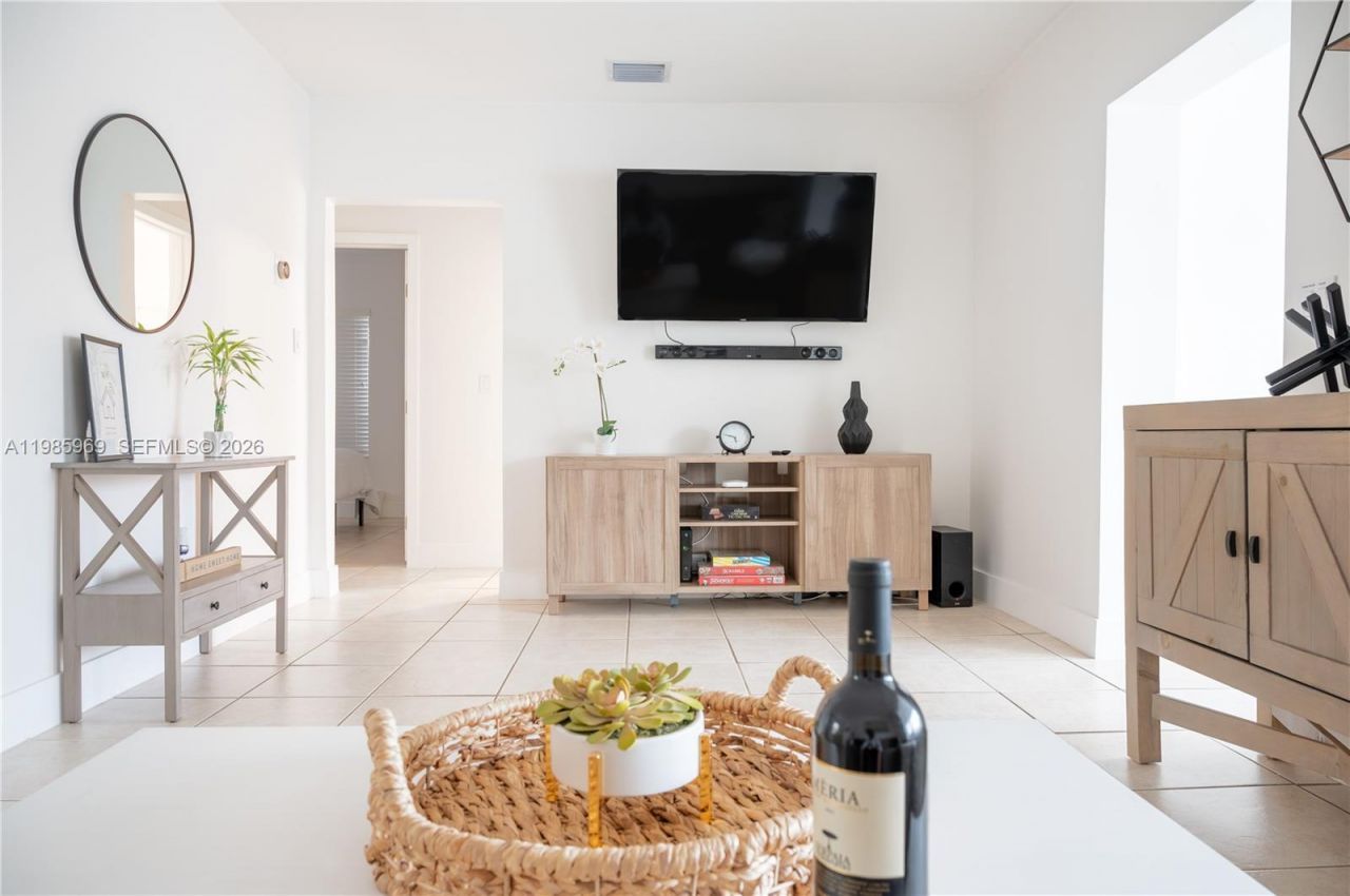 4821 SW 5th St , Miami, FL 33134 Photo