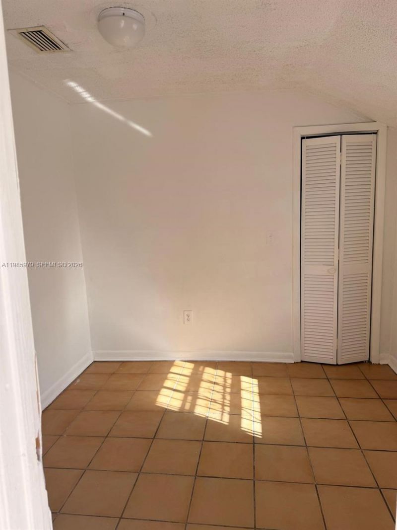 409 NW 33rd St, Unit 1, Miami, FL 33127 Photo