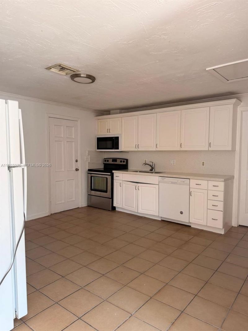 409 NW 33rd St, Unit 1, Miami, FL 33127 Photo