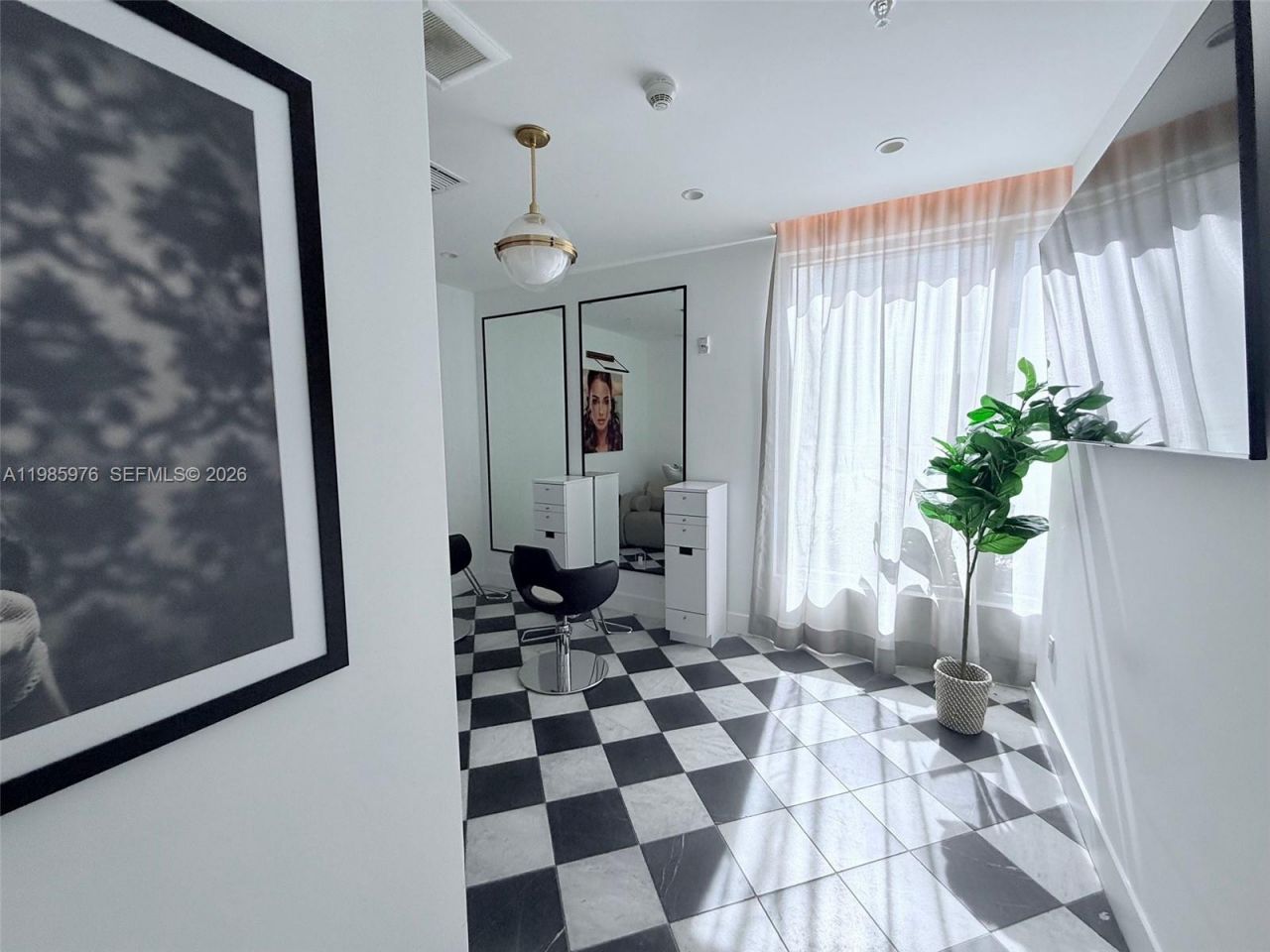 218 NW 8th St, Miami, FL 33136 Photo