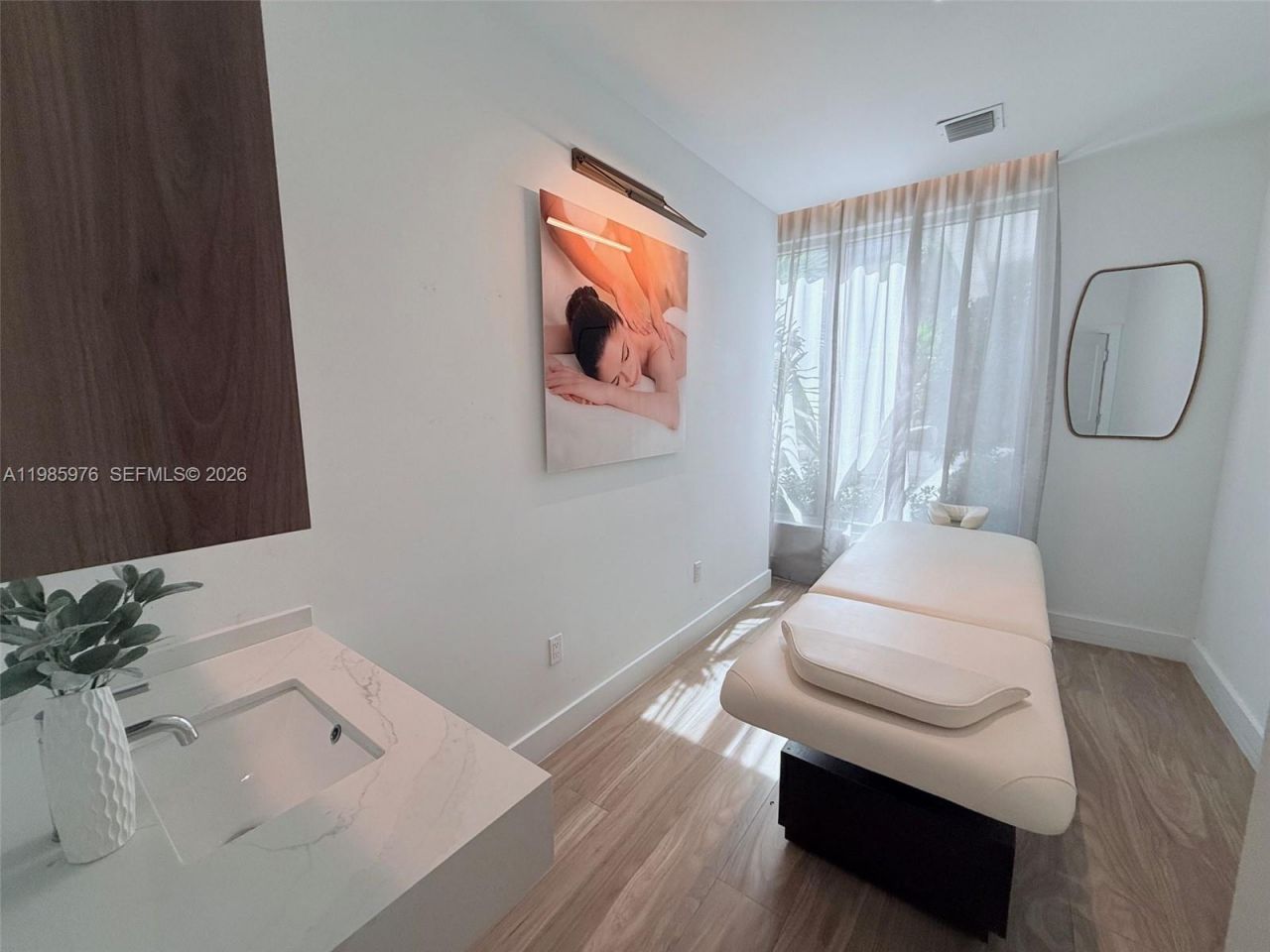 218 NW 8th St, Miami, FL 33136 Photo