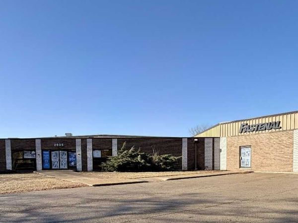 2935 EASTROCK DR, Rockford, IL 61109