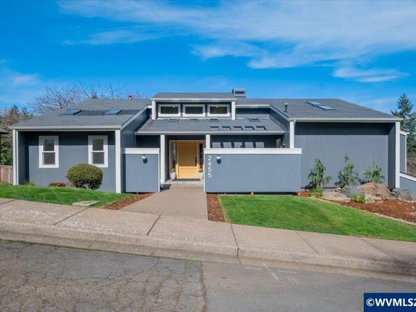 2455 W 29th Av, Eugene, OR 97405