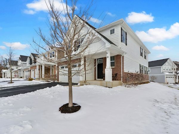 2 Potter Court , Hawthorn Woods, IL 60047