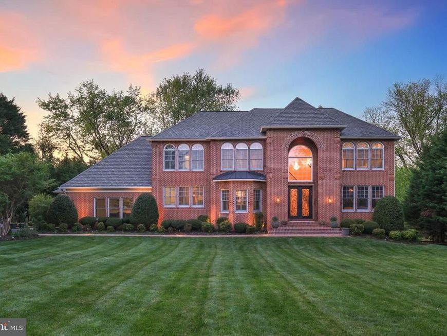 11724 Gainsborough Road, Potomac, MD 20854 Main Photo