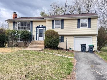 820 BARKLEY DRIVE , FREDERICKSBURG, VA 22407
