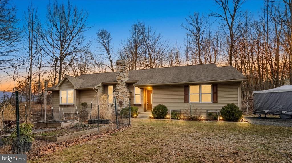 311 Sioux Drive, Auburn, PA 17922 Main Photo