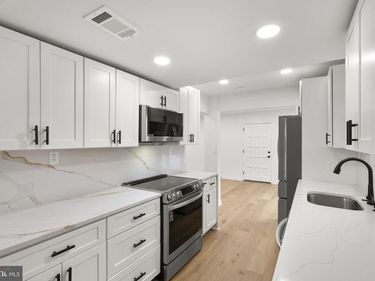 2339 N POWHATAN STREET, ARLINGTON, VA 22205