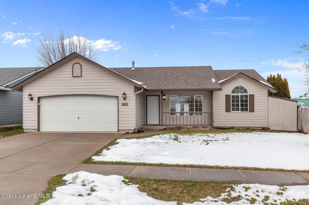 1245 E Stetson Ave, Post Falls, ID 83854 Main Photo